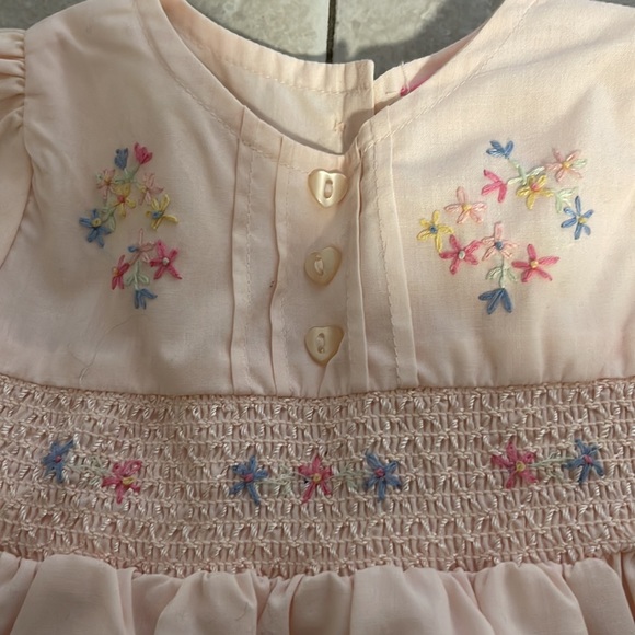 Chloe Louise Smocked Embroidered Floral Dress Size 3-6 Months - Picture 3 of 4